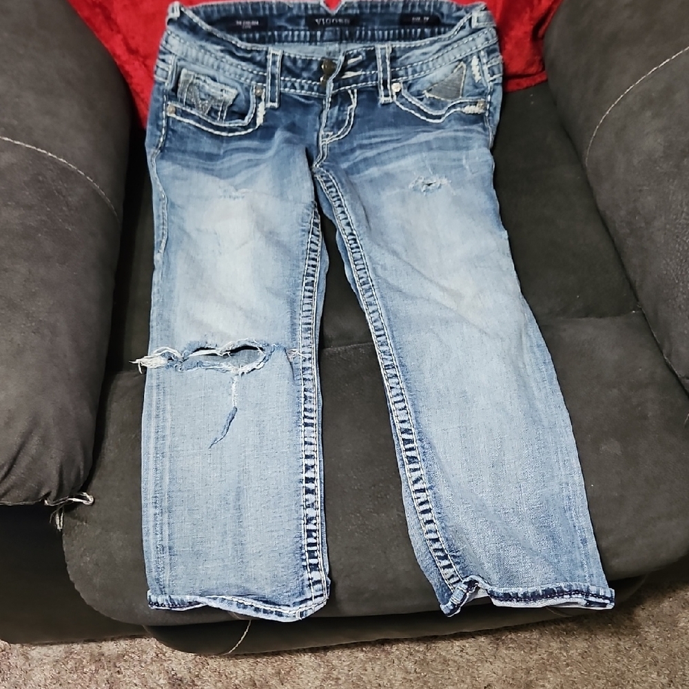 Vigoss Blue Cropped Ankle Jeans with Distressed Knee